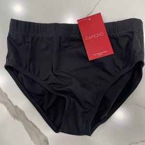 Capezio - Girls Black Dance Briefs - NWT (YL)